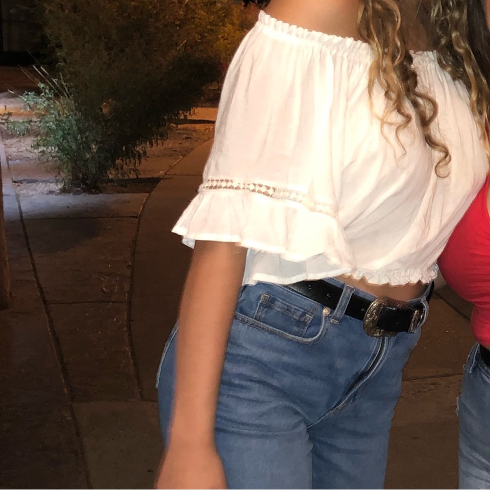 M forever 21 off-the-shoulder blouse